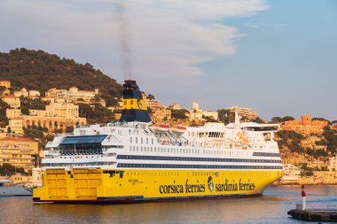 Fransa, Güzel Temmuz 28, 2024. Korsika Sardinya 'nın yolcu gemisi Mega Andrea Genova' yı taşıyor.. 