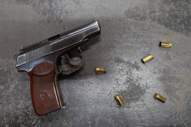 Baltık Tarihi 27 Ocak 2025. Efsanevi Sovyet Makarov PM tabancası, yakın plan fotoğraf.