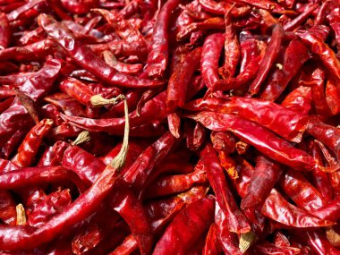 Dried red chillies ready to eat