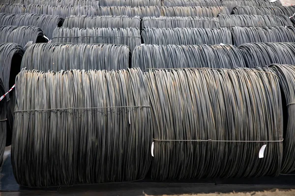 Fabrikada Beton Tel Paketler