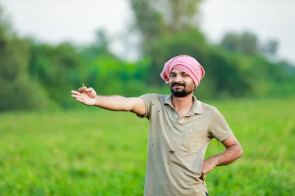 Махараштра Виглядає Фермером Щасливим Фермером Стоїть Фермі Cwopea — стокове фото