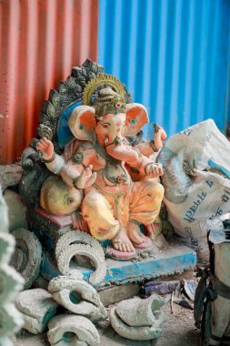 Hindistan 'daki Ganapati Festivali için Ganesh' in putları..