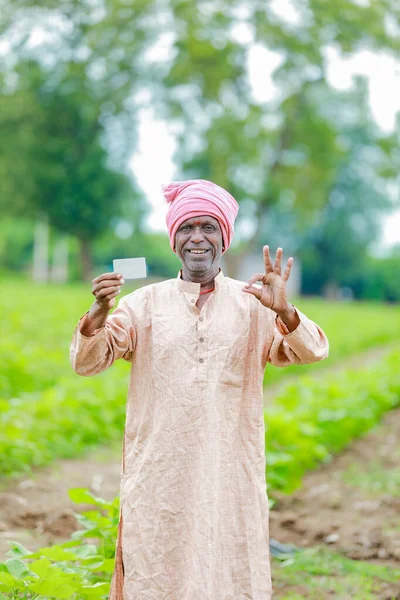 Indian Farmer Holding Atm Card Hands Happy Indian Farmer Poor — Stock Photo, Image