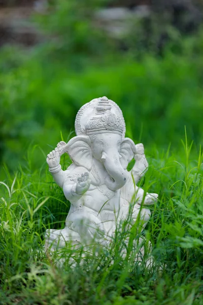 Hindistan 'daki Ganapati Festivali için Ganesh' in putları..