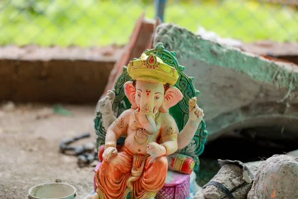 印度国王加内沙雕像 为即将在印度举行的加纳帕提节的加内什领主的偶像 — 图库照片
