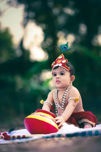 Fröhliche Janmashtami Kleiner Indischer Junge Posiert Als Shri Krishna Oder — Stockfoto