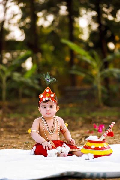 Fröhliche Janmashtami Kleiner Indischer Junge Posiert Als Shri Krishna Oder — Stockfoto