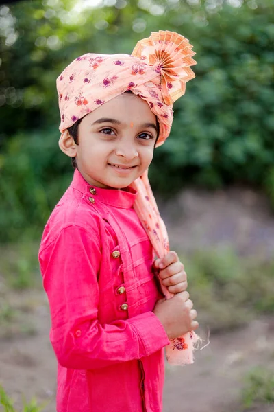 Щасливий Індійський Фермер Син Віршра Махараштрійські Діти Щасливі Звичайні Діти — стокове фото