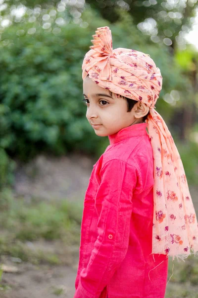 Feliz Filho Agricultor Indiano Use Sehra Crianças Maharashtrian Crianças Rular — Fotografia de Stock