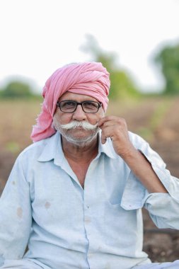 Old Indian farmer , baby Banana tree , tissue culture, smart old farmer clipart