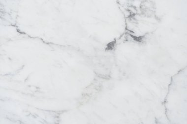 Beyaz mermer arka plan, doku ve çizikler.