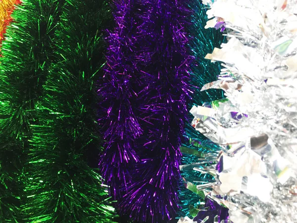 Красочная Рождественская Мишура Новогодние Пушистые Конфетти Концепция Декора Отдых Фон — стоковое фото