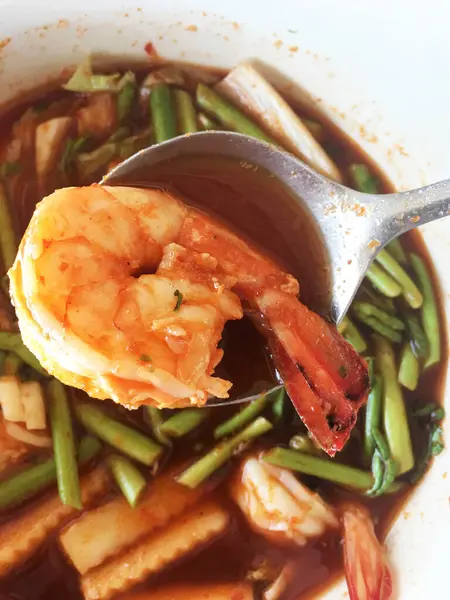 Warm Zuur Curry Met Tamarinde Saus Garnalen Groenten Heerlijke Thaise — Stockfoto