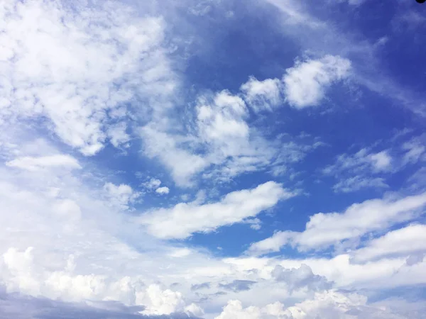 Naturwetter Mit Weißen Wolken — Stockfoto