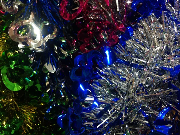 Красочная Рождественская Мишура Новогодние Пушистые Конфетти Концепция Декора Отдых Фон — стоковое фото