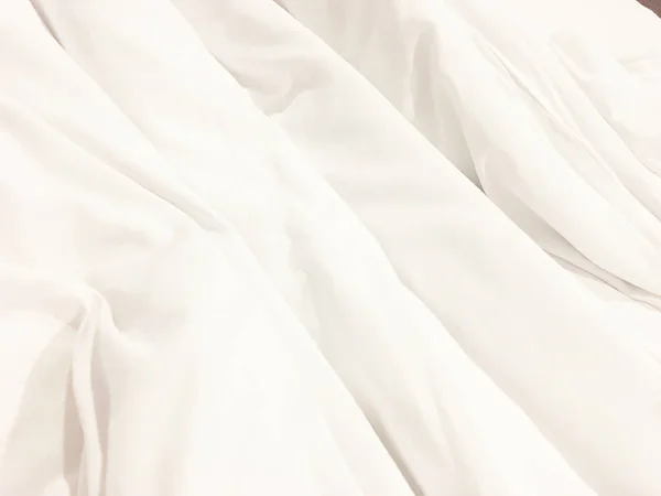 Rommelig Wit Bed Lakens Achtergrond — Stockfoto