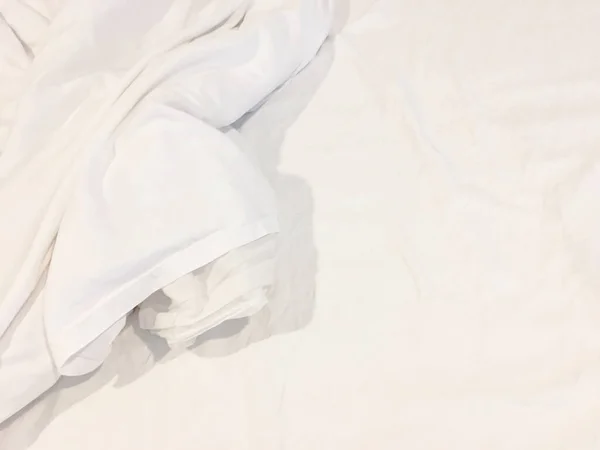 Vit Kudde Sängen Och Med Wrinkle Stökigt Filt Sovrum Från — Stockfoto