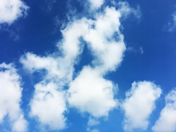 Nuvens Brancas Fofas Céu Azul — Fotografia de Stock