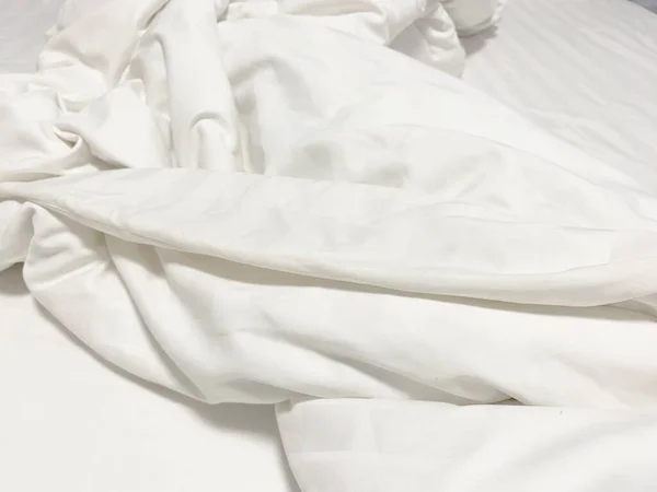 Unmade Bed Wrinkled Pillowcases Bed Sheet Duvet — Stock Photo, Image