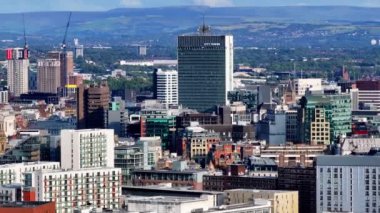 Manchester, Birleşik Krallık 'ın modern şehrinin hava manzarası. 
