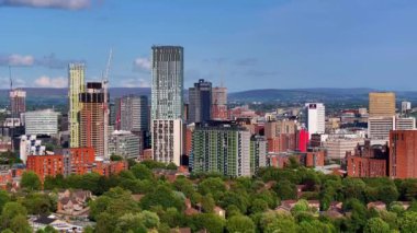Manchester, Birleşik Krallık 'ın modern şehrinin hava manzarası. 