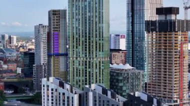 Manchester, Birleşik Krallık 'ın modern şehrinin hava manzarası. 