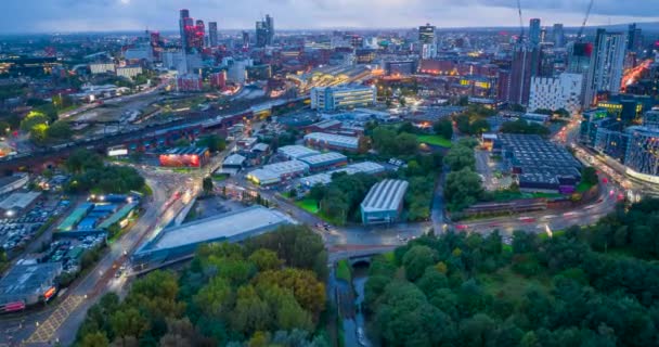 Luftaufnahme Der Skyline Von Manchester Vereinigten Königreich Die Den Verkehr — Stockvideo
