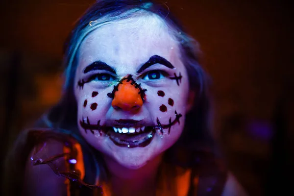 Dzieci Halloween Strach Wróble Makijaż Twarz Farba Świecąca Czarnym Świetle — Zdjęcie stockowe