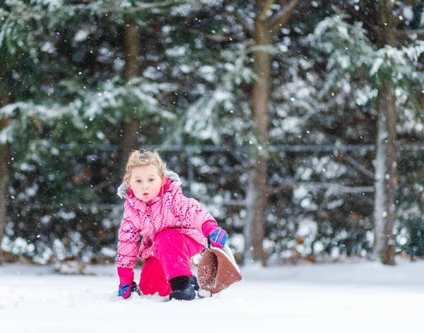 Young Girl Child Kneeling Snow Storm Light Flurries Winter — Stock Photo, Image