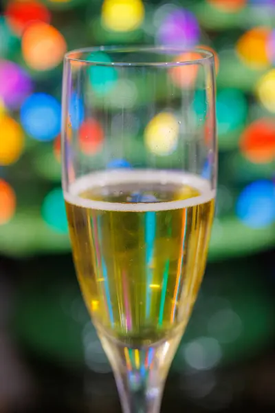 Brinde Copo Champanhe Festivo Com Bokeh Ligh Colorido Natal — Fotografia de Stock