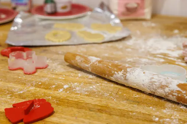 Baking Supplies Kitchen Table Flour Rolling Pin — Stock Photo, Image