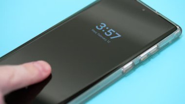 Seni seviyorum, kısa mesaj, daktilo cep telefonu.