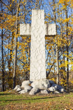 Taş Haç Anıt Mezarlığı, İnanç, Anma Töreni, Sonbahar Sonbaharı Renkleri