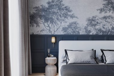 Beyaz Yastıklı ve Ekoseli Yatak Tarafsız Duvarın Önünde, Gün Işığı Yatak Odasına Öncülük Ediyor,