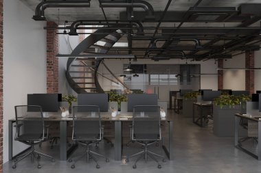 Sıraya dizilmiş tablo ve PC masaüstü ile birlikte gri eşzamanlı çalışma