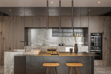 Minimalist tasarımı ve pahalı mobilyaları olan modern bir oturma odası mutfağının 3 boyutlu tasarımı