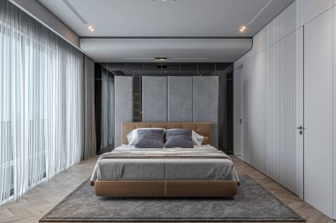 Geniş pencereli modern lüks klasik yatak odası. 3B illüstrasyon