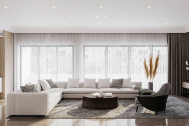 Geniş İskandinav oturma odası. Pencerenin arkasında beyaz bir kanepe var. Şehir manzarasına bakıyor.