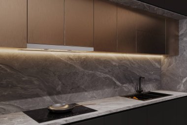 Marble Backsplash ve Under-Cabinet Lighting ile Modern Mutfak İçi