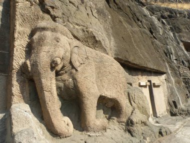 Ajanta 'da taş fil, eski mimari.