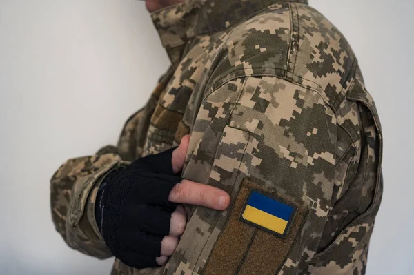 Arm Arm Zeigen Ukrainische Soldaten Uniform Auf Ein Banner Der — Stockfoto