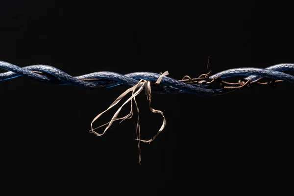 ロープで結ばれたワイヤーでラオスの乾燥服 ダークトーンで奇妙な画像を作成 — ストック写真