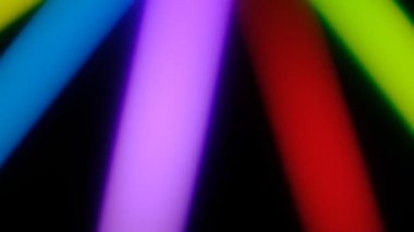 LED ekranın ışığından alınan çok renkli arka plan bokeh görüntüyü büyük bir ışık küresine bulanıklaştırır. Dalgalar halinde çalışmak çeşitli çalışmalarda iyi açılmak için kullanılabilir