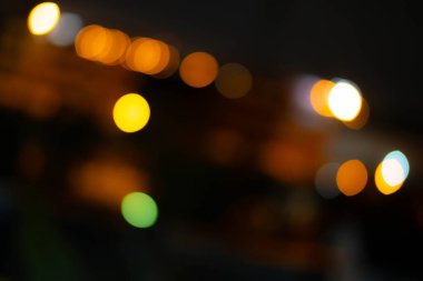 Bokeh ışığın bulanık arkaplanı gökyüzünden fotoğraf çekerken LED ekranı arka plan olarak ya da çeşitli teknik uygulamalarda kullanılabilir. Çeşitli renklerde bulunabilir: mavi, yeşil, kırmızı, mor