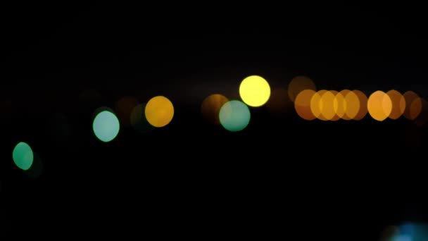 Las Luces Tomadas Por Noche Hacen Que Imagen Vea Borrosa — Vídeo de stock