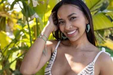 Bahçeye gir portresi.