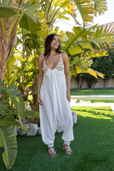 Bahçeye gir portresi.