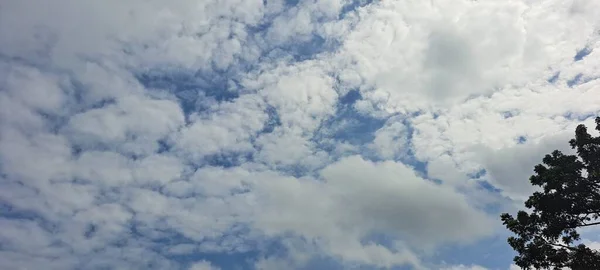Gyönyörű Égbolt Felhőkkel — Stock Fotó