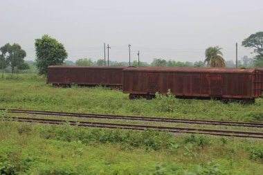 Hindistan 'daki eski kırmızı tren.