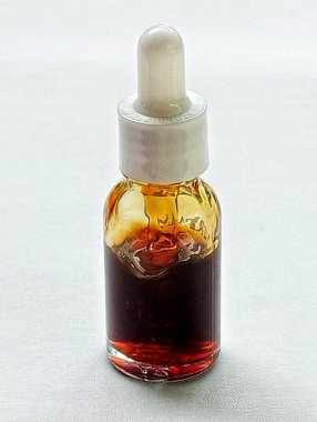 Serum makyajdan önce kullanılır.